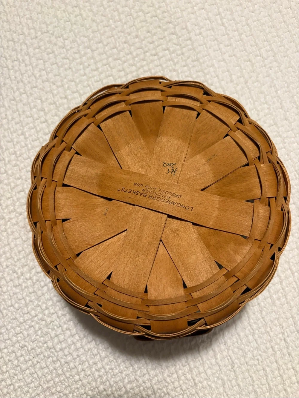 Longaberger Round Serving Basket w/ Leather Handles Protector